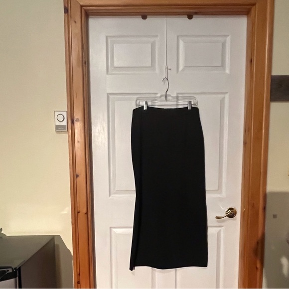 Maxi skirt in black.Polyester.Easy care. - Picture 2 of 6